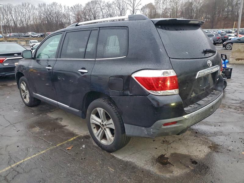 Photo 2 from auction – 2012 TOYOTA HIGHLANDER with VIN 5TDDK3EH1CS099909