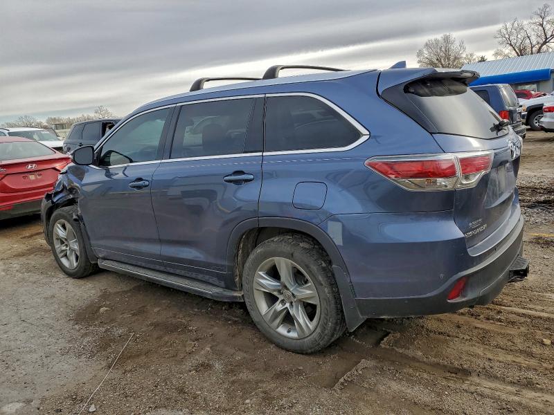 Photo 2 from auction – 2015 TOYOTA HIGHLANDER with VIN 5TDDKRFH6FS177655