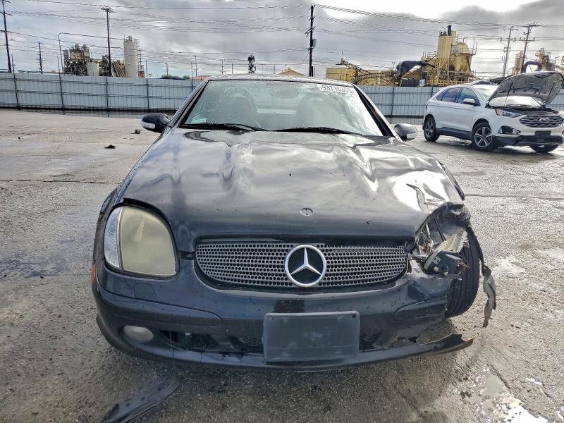 Photo 5 from auction – 2003 MERCEDES-BENZ SLK with VIN WDBKK65F03F290288