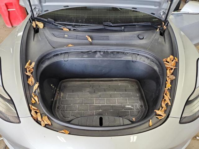 Photo 11 from auction – 2018 TESLA MODEL 3 with VIN 5YJ3E1EB4JF087614