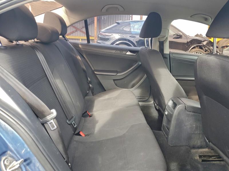 Photo 10 from auction – 2015 VOLKSWAGEN JETTA BASE with VIN 3VW2K7AJ1FM251583