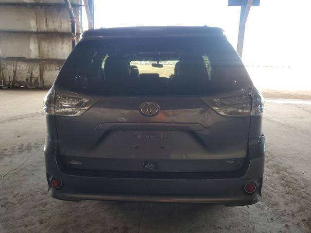 Photo 6 from auction – 2017 TOYOTA SIENNA SE with VIN 5TDXZ3DC2HS846763