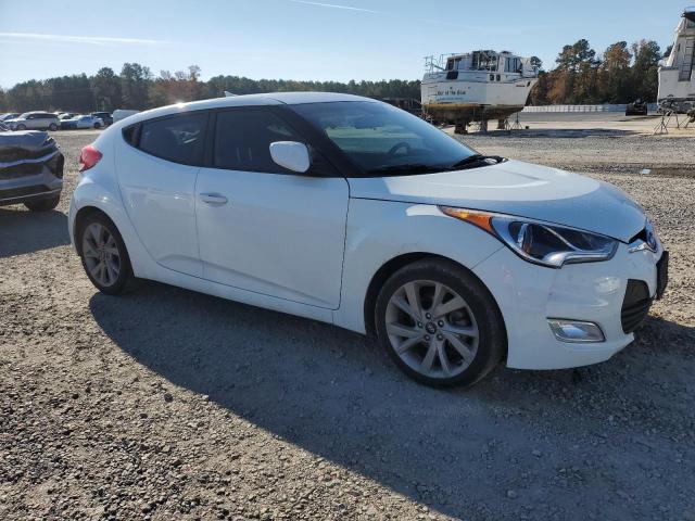 Photo 4 from auction – 2017 HYUNDAI VELOSTER with VIN KMHTC6AD0HU306205
