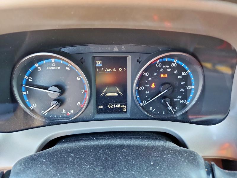 Photo 9 from auction – 2018 TOYOTA RAV4 LE with VIN 2T3ZFREV6JW507142