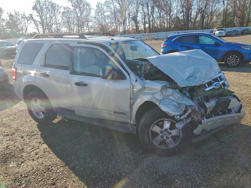 Photo 4 from auction – 2008 FORD ESCAPE with VIN 1FMCU93198KD92515