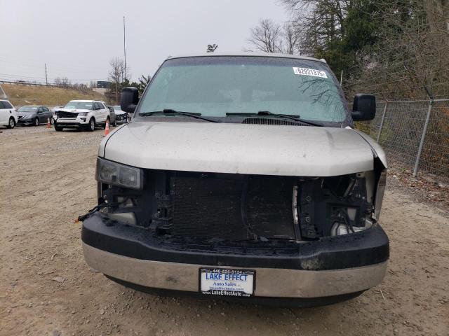 Photo 5 from auction – 2004 GMC SAVANA RV with VIN 1GDFG15TX41153446