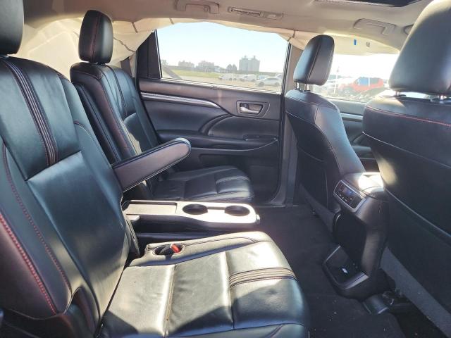 Photo 11 from auction – 2019 TOYOTA HIGHLANDER with VIN 5TDKZRFH4KS550723