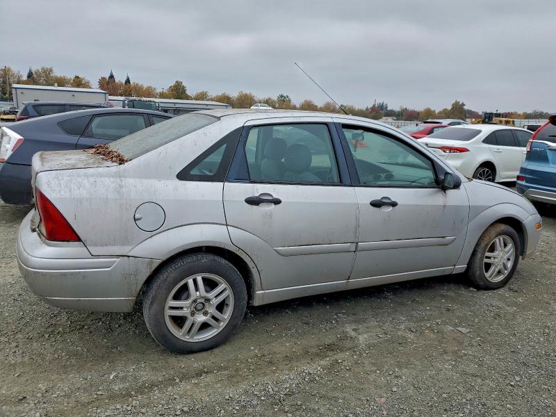Photo 3 from auction – 2004 FORD FOCUS ZTS with VIN 1FAFP38Z14W119453