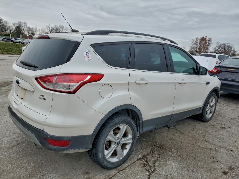 Photo 3 from auction – 2014 FORD ESCAPE SE with VIN 1FMCU9GX7EUC84778