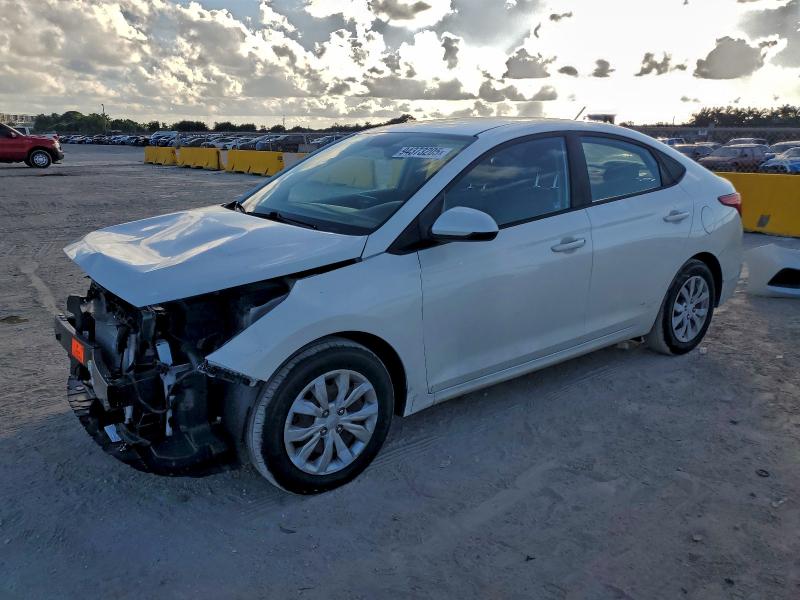HYUNDAI ACCENT SE 2019 with VIN 3KPC24A38KE057452 - Photo from auction
