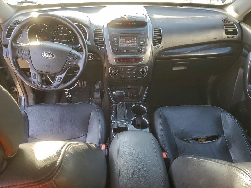 Photo 8 from auction – 2015 KIA SORENTO EX with VIN 5XYKUDA72FG554336