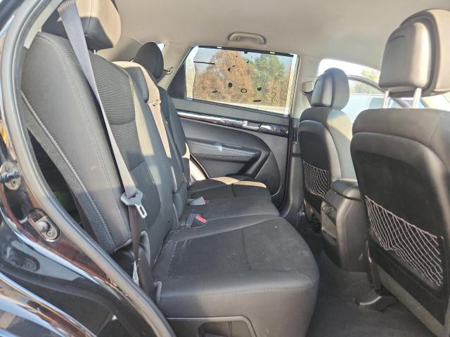 Photo 11 from auction – 2014 KIA SORENTO LX with VIN 5XYKT3A69EG436643