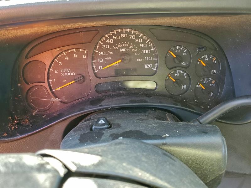 Photo 9 from auction – 2005 GMC NEW SIERRA with VIN 2GTEK13T851375822