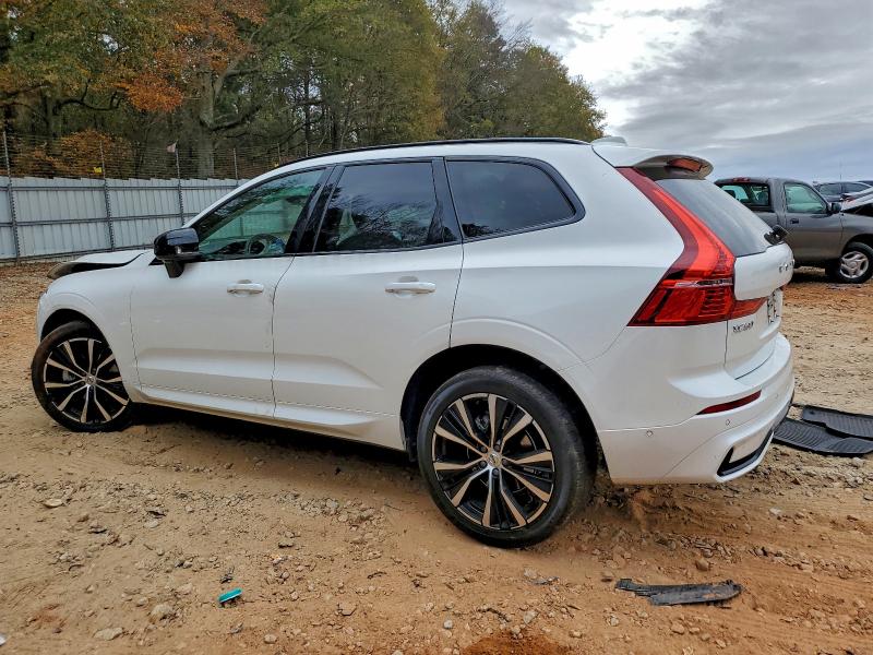 Photo 2 from auction – 2023 VOLVO XC60 PLUS with VIN YV4L12DW1P1300670