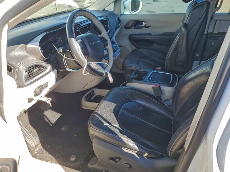 Photo 7 from auction – 2018 CHRYSLER PACIFICA L with VIN 2C4RC1GG7JR107173