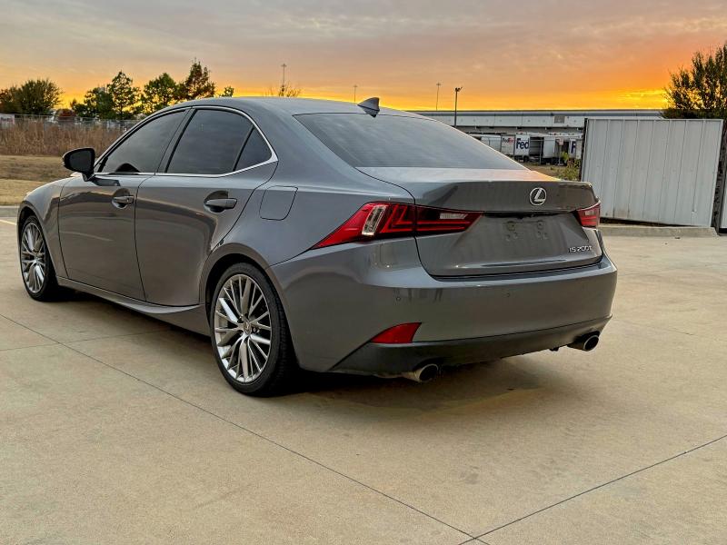 Photo 3 from auction – 2016 LEXUS IS 200T with VIN JTHBA1D25G5019923