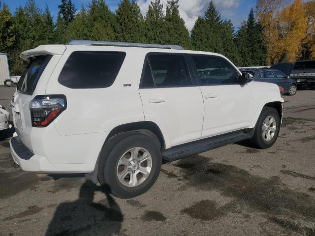 Photo 3 from auction – 2014 TOYOTA 4RUNNER SR with VIN JTEBU5JR2E5192891