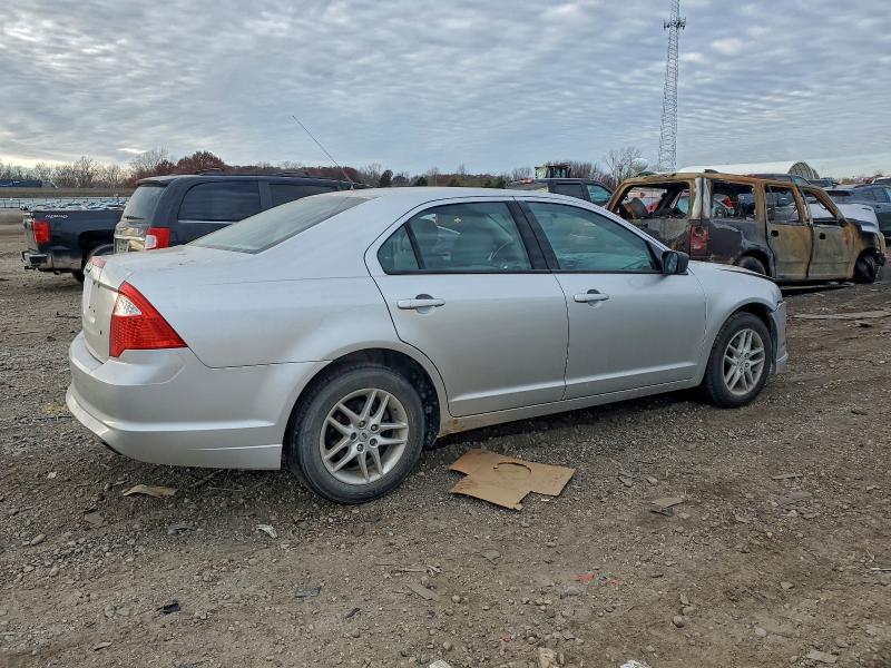 Photo 3 from auction – 2012 FORD FUSION S with VIN 3FAHP0GA3CR117398