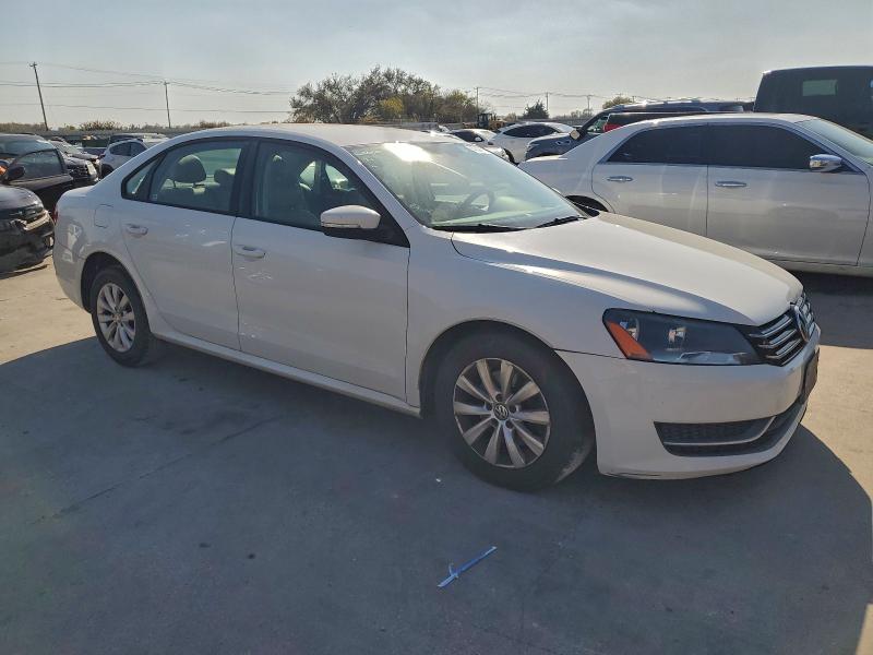 Photo 4 from auction – 2012 VOLKSWAGEN PASSAT S with VIN 1VWAP7A32CC075851
