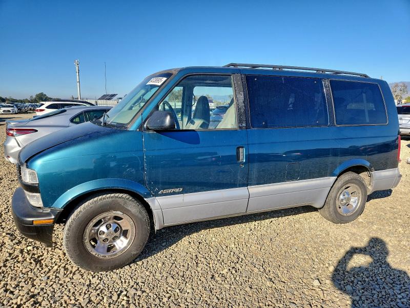 Photo 1 from auction – 2000 CHEVROLET ASTRO with VIN 1GNDM19W3YB103696