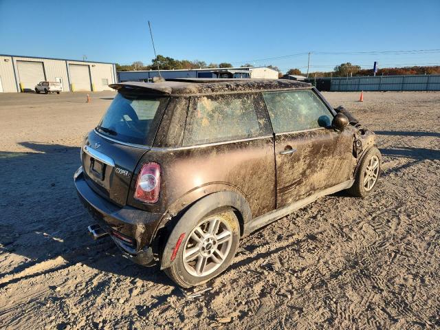 Photo 3 from auction – 2012 MINI COOPER S with VIN WMWSV3C54CT385825