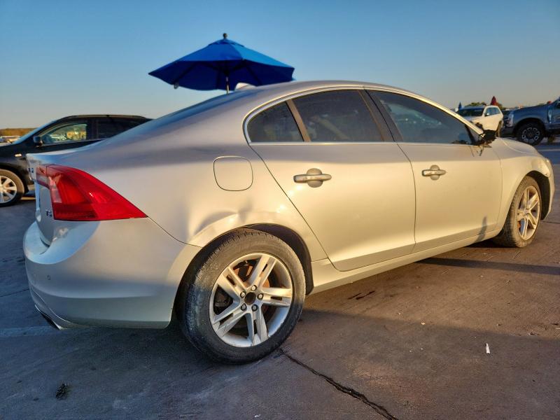 Photo 3 from auction – 2015 VOLVO S60 PREMIE with VIN YV126MFK4F1355600