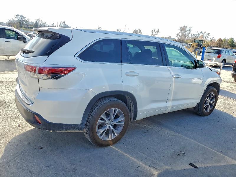 Photo 3 from auction – 2014 TOYOTA HIGHLANDER with VIN 5TDKKRFHXES011158