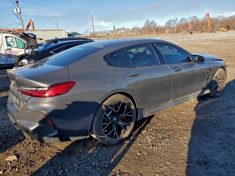 Photo 3 from auction – 2022 BMW M8 with VIN WBSGV0C03NCH16601