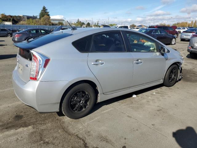 Photo 3 from auction – 2013 TOYOTA PRIUS with VIN JTDKN3DU8D5674530
