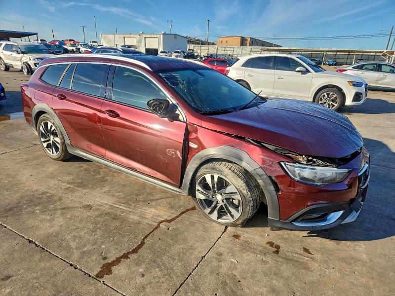 Photo 4 from auction – 2018 BUICK REGAL TOUR with VIN W04GU8SX4J1126217