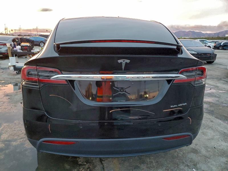 Photo 6 from auction – 2019 TESLA MODEL X with VIN 5YJXCAE27KF215045