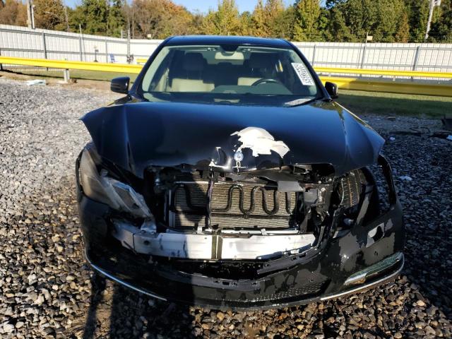Photo 5 from auction – 2011 MERCEDES-BENZ E with VIN WDDHF8HB7BA375134