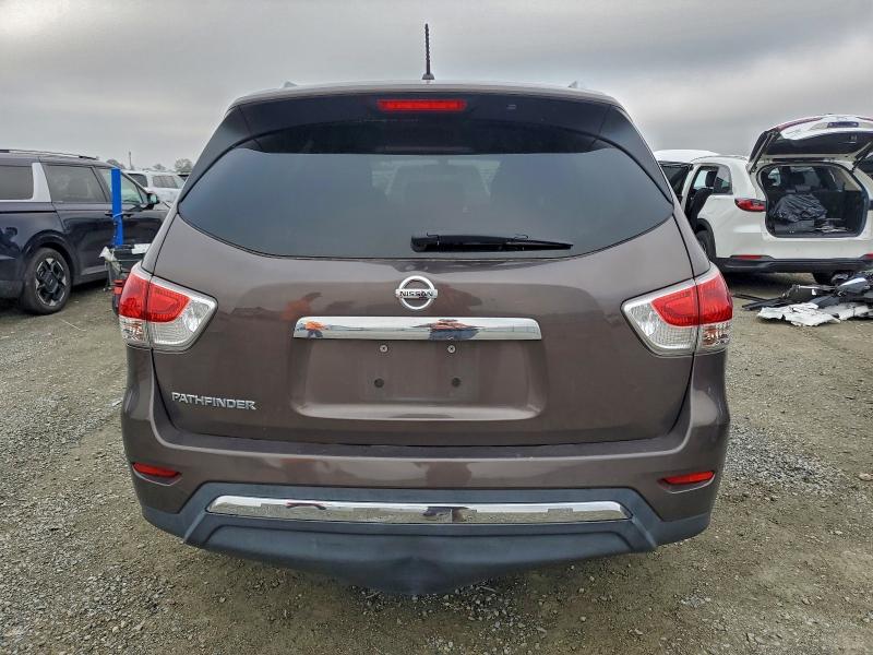 Photo 6 from auction – 2015 NISSAN PATHFINDER with VIN 5N1AR2MN1FC670476