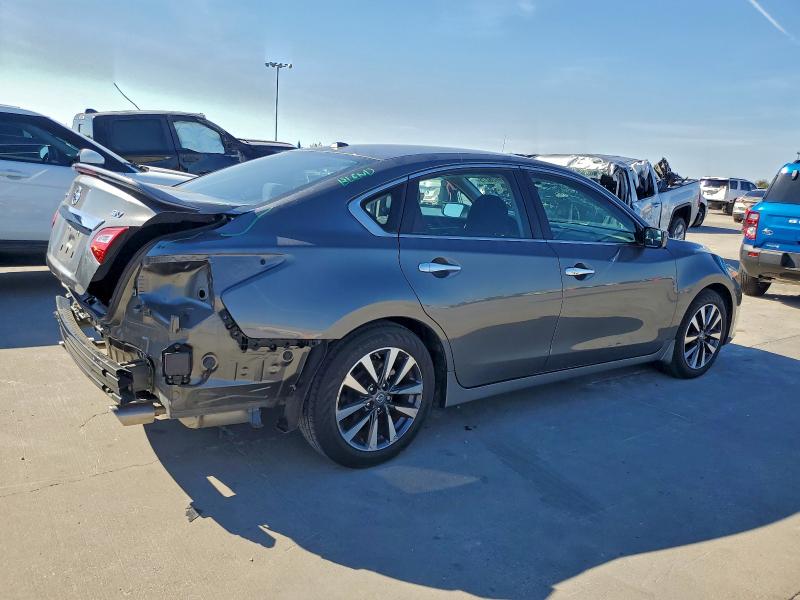 Photo 3 from auction – 2017 NISSAN ALTIMA 2.5 with VIN 1N4AL3AP8HC109931