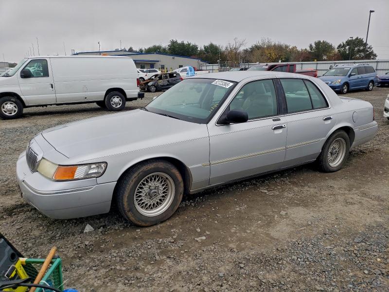 MERCURY GRAND MARQ 2001 with VIN 2MEFM75W51X611079 - Photo from auction