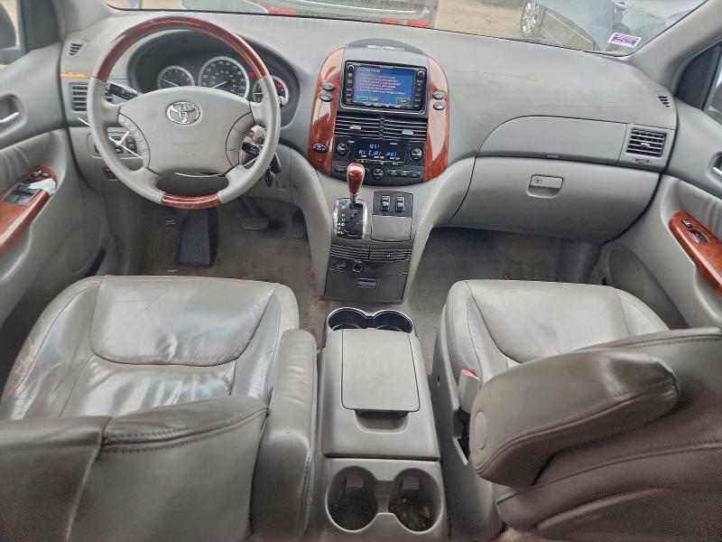 Photo 8 from auction – 2005 TOYOTA SIENNA XLE with VIN 5TDBA22C55S034089
