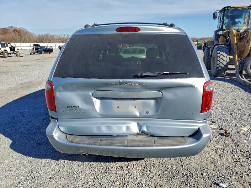 Photo 6 from auction – 2005 DODGE GRAND CARAVAN with VIN 2D4GP44L25R261989