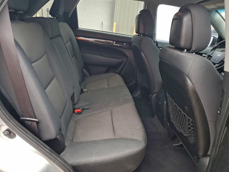 Photo 11 from auction – 2013 KIA SORENTO LX with VIN 5XYKT4A67DG384305