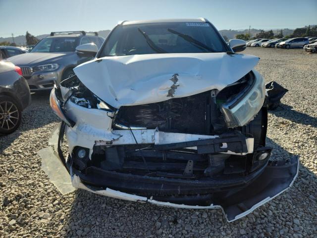 Photo 5 from auction – 2015 TOYOTA HIGHLANDER with VIN 5TDJKRFH3FS145927