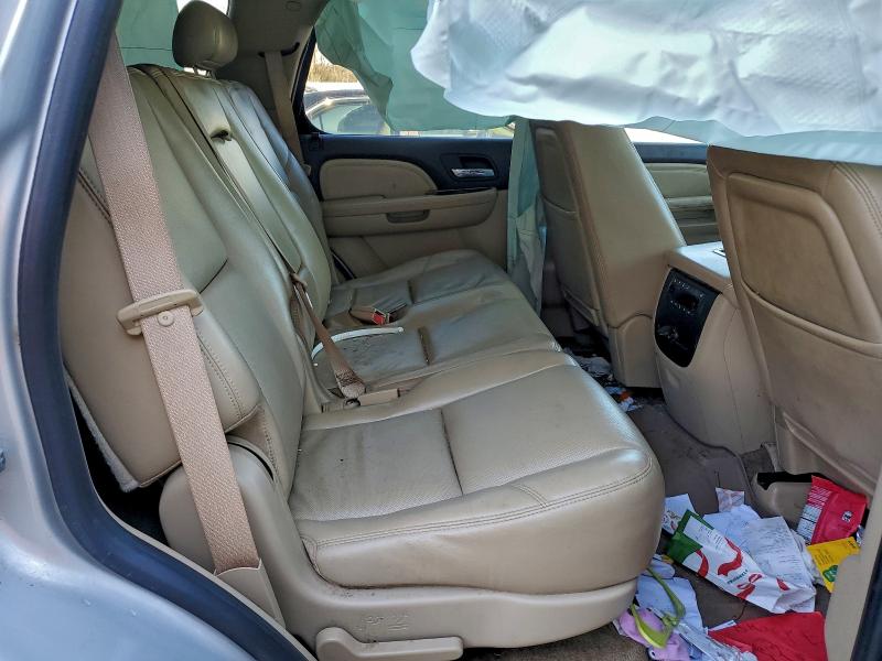 Photo 11 from auction – 2010 GMC YUKON DENA with VIN 1GKUKEEF7AR162893