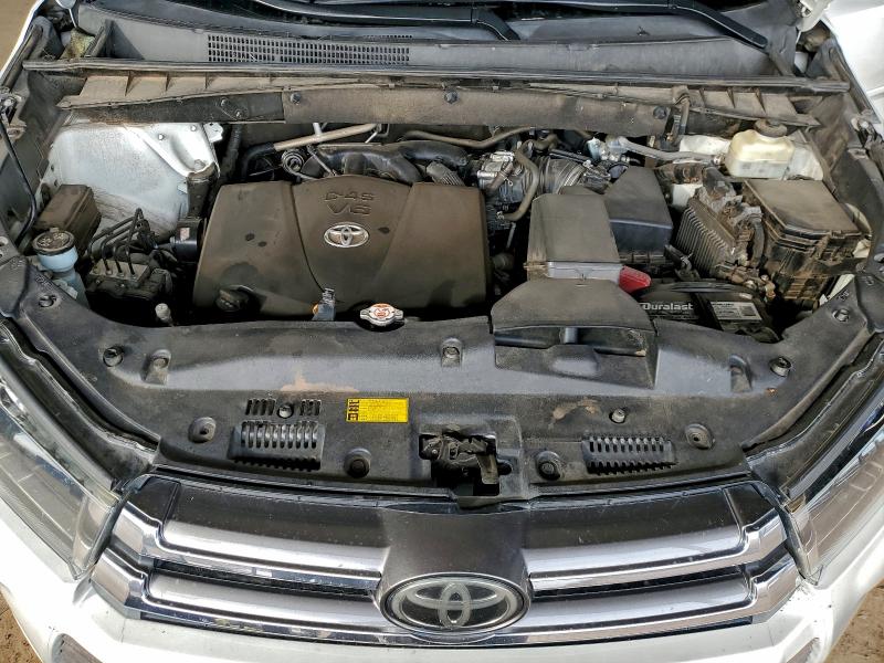 Photo 11 from auction – 2018 TOYOTA HIGHLANDER with VIN 5TDDZRFH2JS485524
