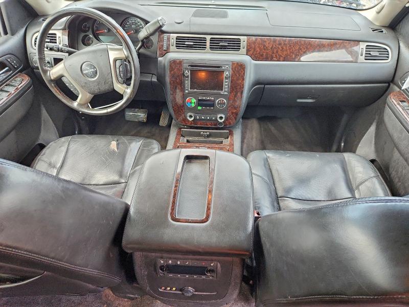 Photo 8 from auction – 2011 GMC YUKON DENA with VIN 1GKS2EEF3BR218725