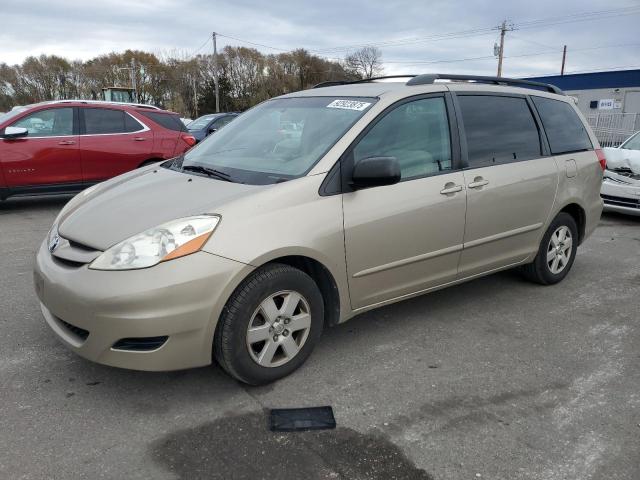TOYOTA SIENNA 2010 with VIN 5TDKK4CC8AS312324 - Photo from auction