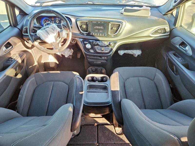Photo 8 from auction – 2019 CHRYSLER PACIFICA T with VIN 2C4RC1FG7KR522836