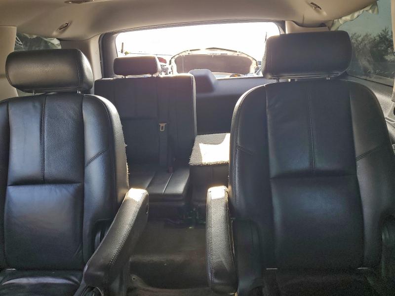 Photo 10 from auction – 2010 CHEVROLET TAHOE C150 with VIN 1GNUCBE01AR267858