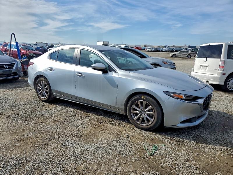Photo 4 from auction – 2019 MAZDA 3 with VIN 3MZBPABL1KM111803