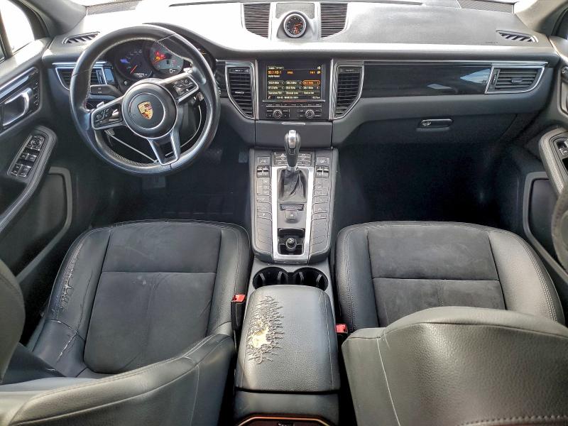 Photo 8 from auction – 2016 PORSCHE MACAN S with VIN WP1AB2A58GLB47873