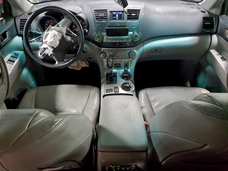 Photo 8 from auction – 2011 TOYOTA HIGHLANDER with VIN 5TDBK3EH9BS087366