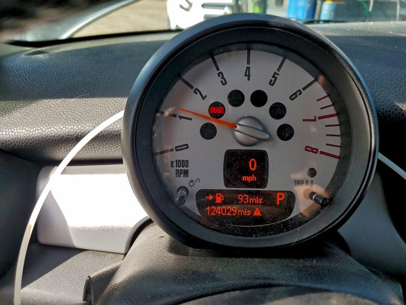 Photo 9 from auction – 2011 MINI COOPER with VIN WMWSU3C54BT097529