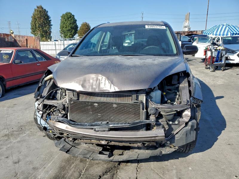 Photo 5 from auction – 2011 HONDA CR-V LX with VIN 5J6RE3H33BL000255